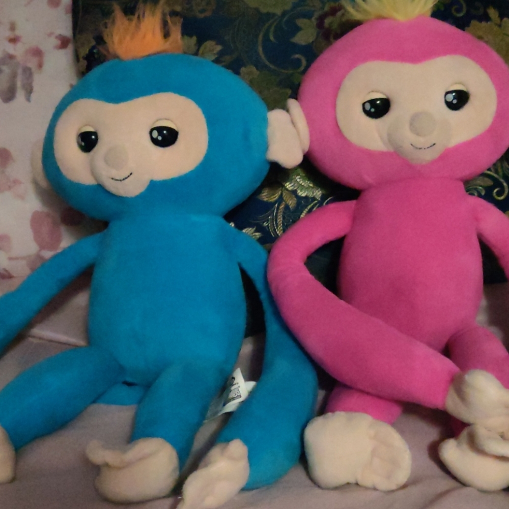 2 giant plush fingerlings